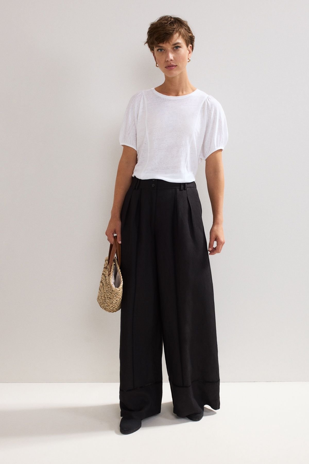 Phase Eight Phase Eight Women's Arabel Linen Gathered Sleeve Top in White - 3