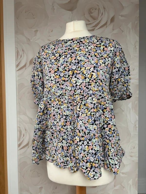 New Look New Look Size 12 Floral Blouse