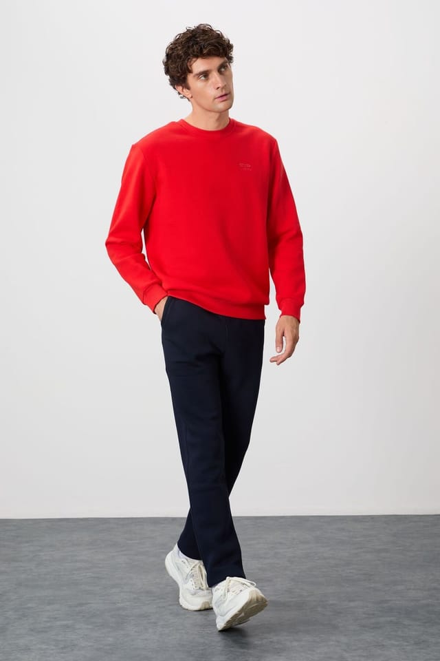 Tommy Life Tommy Life Men's Regular Fit Crew Neck Sweatshirt in Red - 2