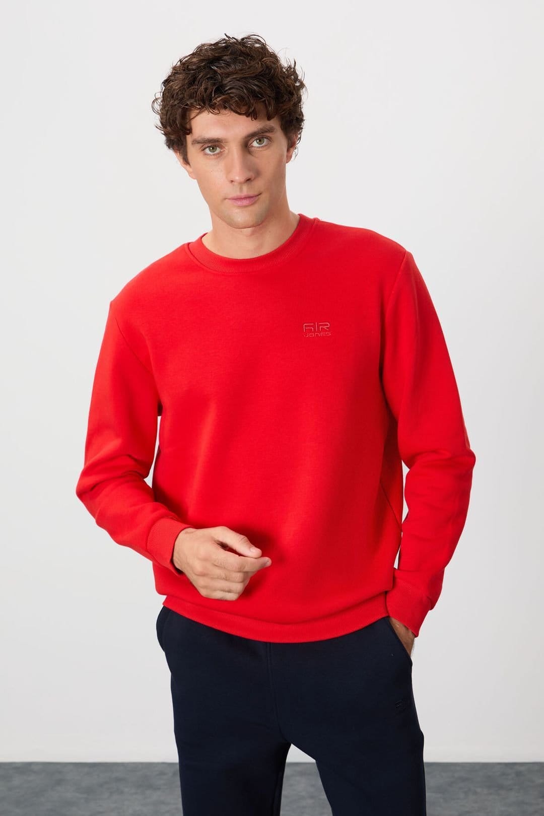 Tommy Life Tommy Life Men's Regular Fit Crew Neck Sweatshirt in Red - 4