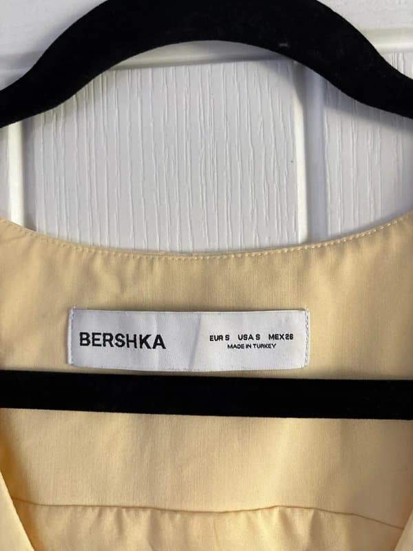 Bershka Bershka yellow waistcoat