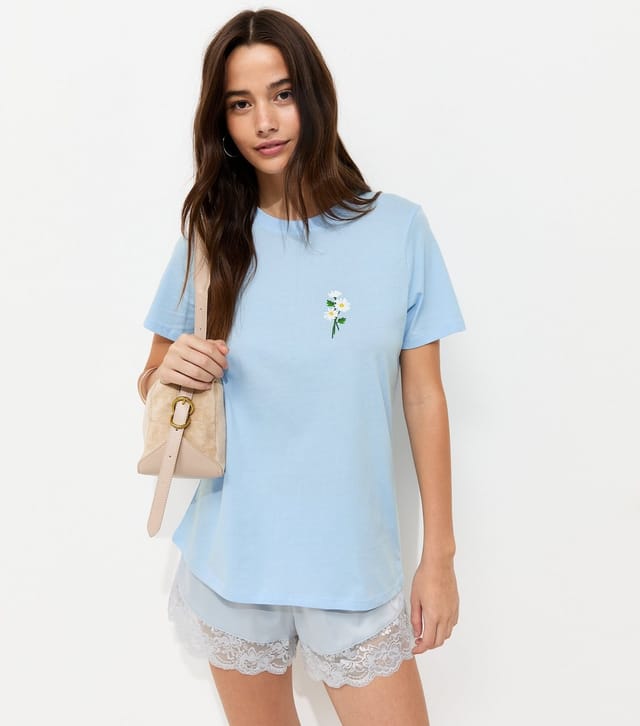 New Look Women's Light Blue Cotton Floral Embroidered T-Shirt New Look - 2