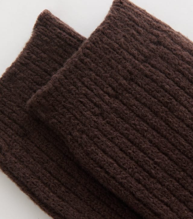 New Look Dark Brown Ribbed Lounge Socks New Look - 2