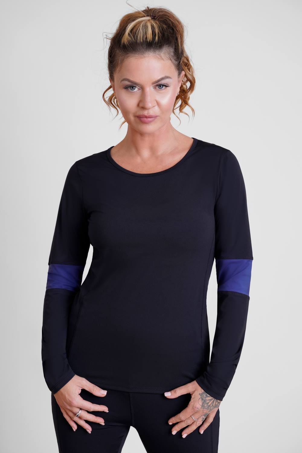 Enorsia Enorsia Women's Crew Neck Active Tops in Black - 1