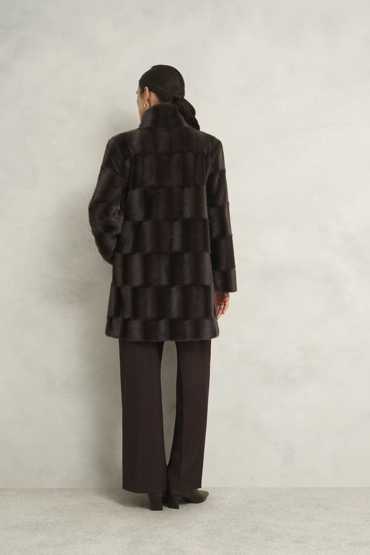 Hobbs London Hobbs London Women's Rosanne Faux Fur Coat in Dark Brown - 4