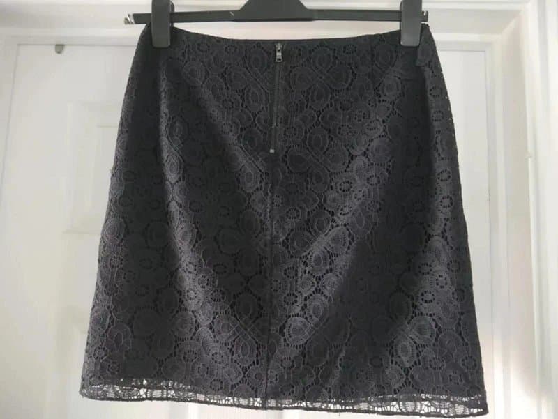 Tahari Designer Tahari Skirt Navy Blue Evening Party / Office Crochet Pencil Size 12