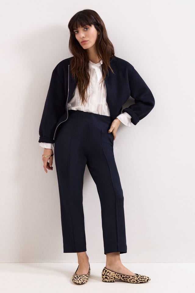 Phase Eight Phase Eight Women's Miah High Rise Cropped Trousers in Dark Navy - 3