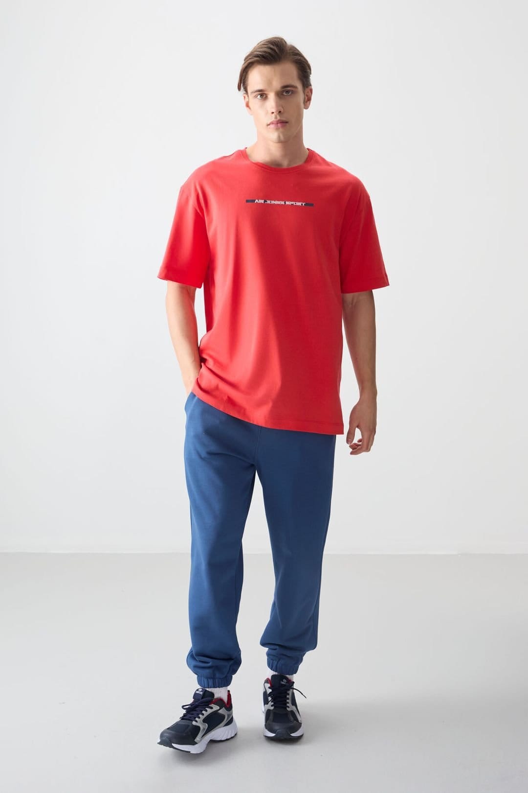 Tommy Life Tommy Life Men's Oversized Cotton Printed T-Shirt in Red - 4