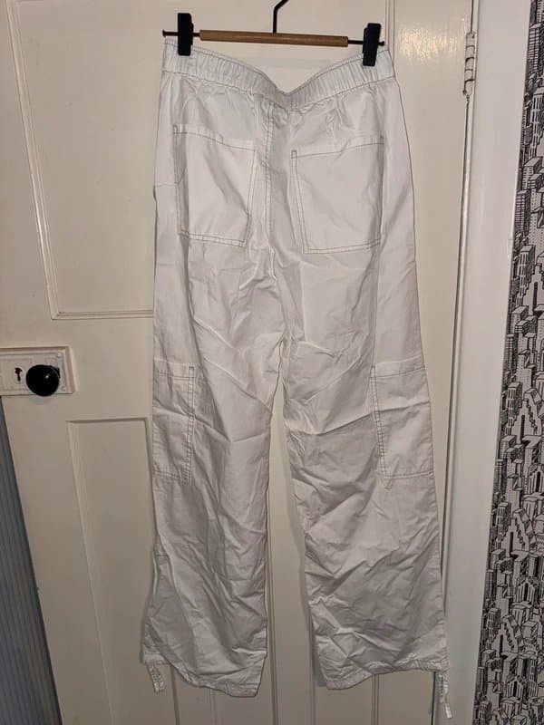 ASOS ASOS design pull on cargo trouser in white Size 8