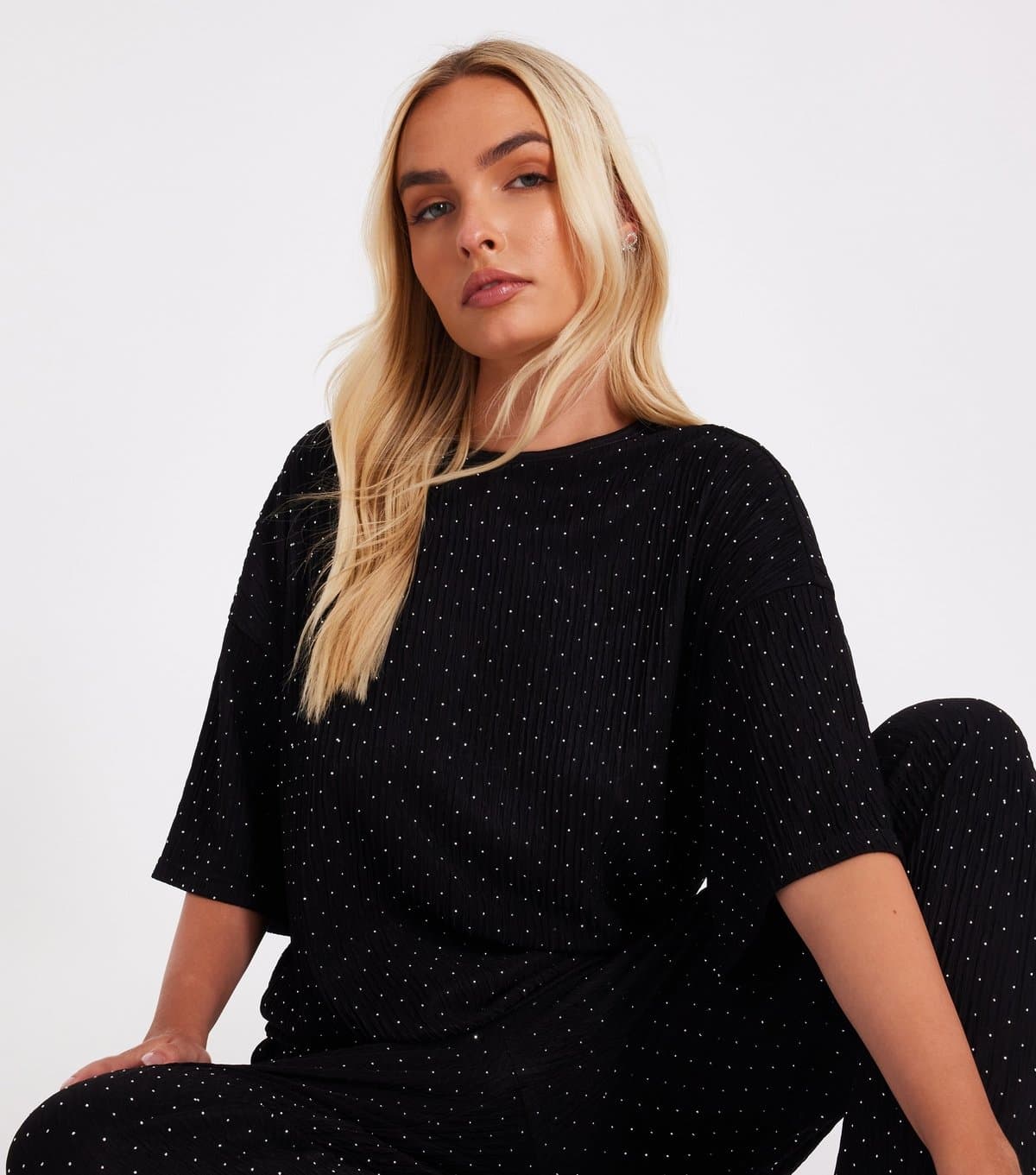 Quiz Women's Black Textured Spotted Short Sleeve Top Quiz New Look