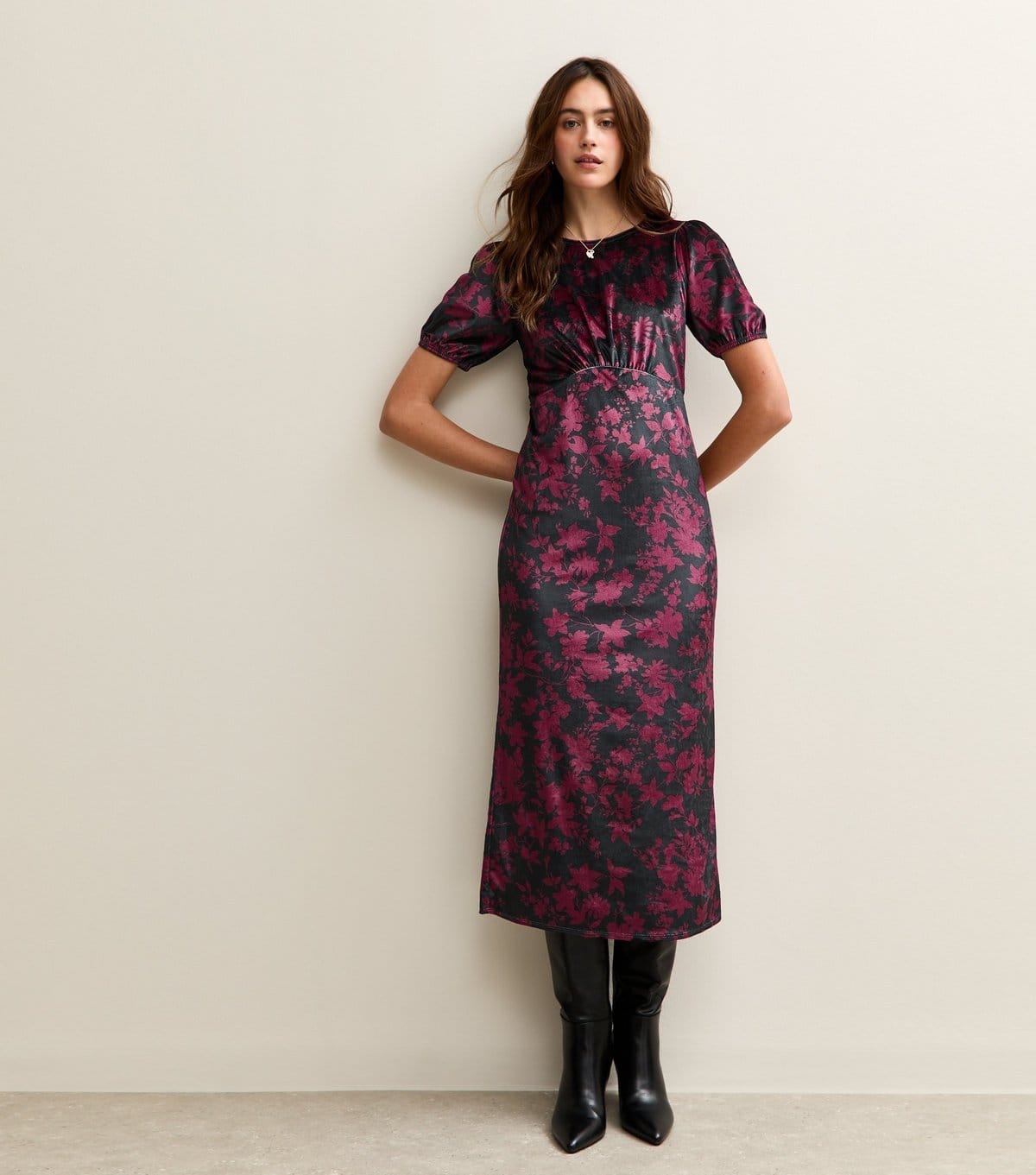 New Look Black Floral Print Velvet Midi Dress