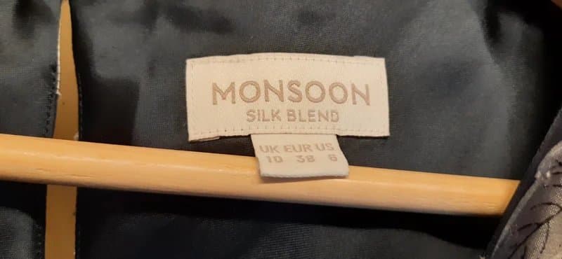 Monsoon Monsoon silk blend, fully lined dress with under bust tie.