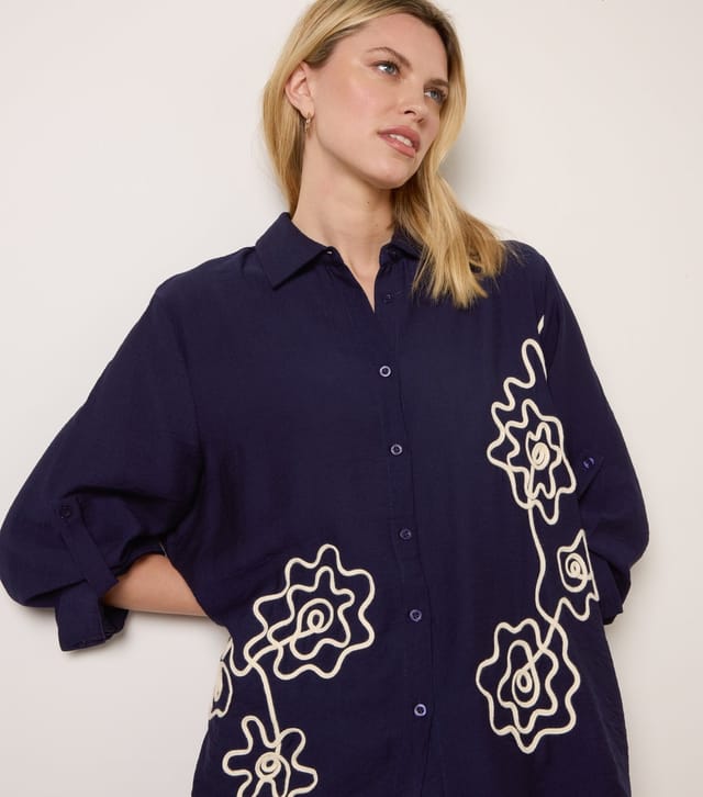 Blue Vanilla Women's Navy Floral Embroidered Shirt Blue Vanilla New Look - 3