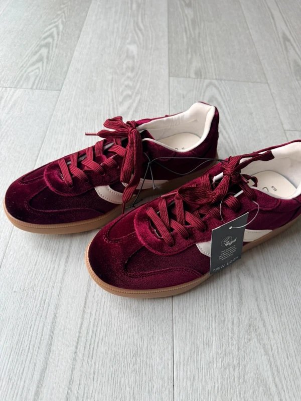 New Look Burgundy trainers - 1