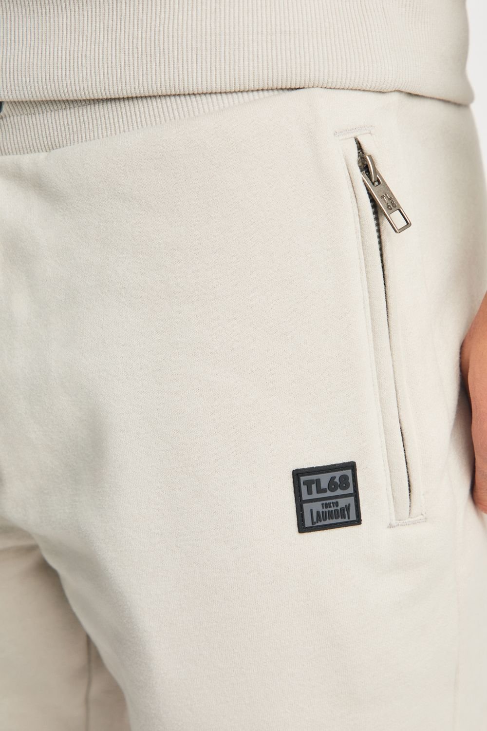 Tokyo Laundry Tokyo Laundry Men's Jogger Short with Drawstring in Light Grey - 4