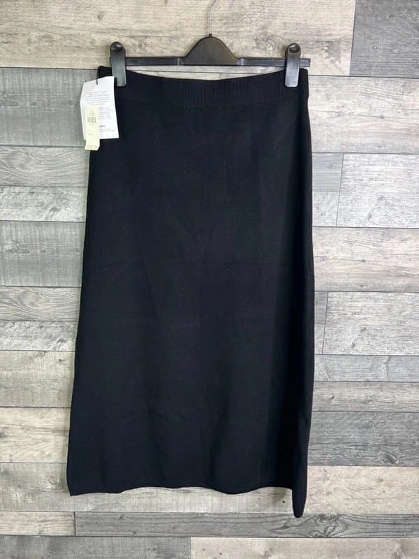 Selected Femme Selected Femme Anthropologie Midi Skirt Size Large Black Knitted Kamma Flare
