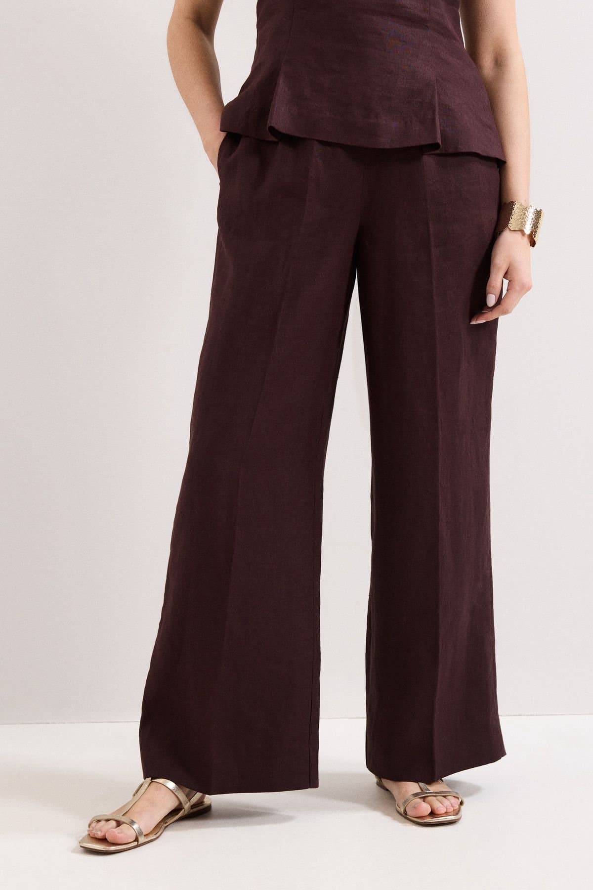 Phase Eight Phase Eight Women's Zoey Linen Trousers in Dark Brown