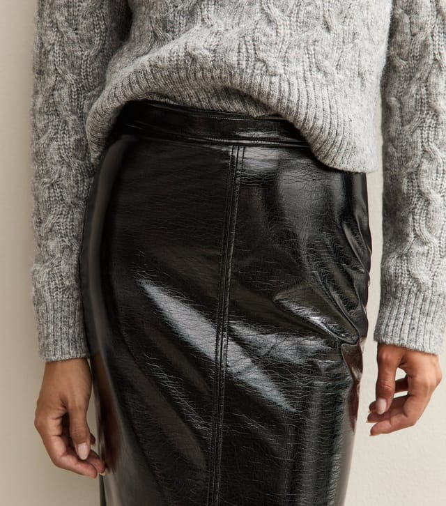 New Look Women's Black Cracked Faux Leather Midi Skirt New Look - 2