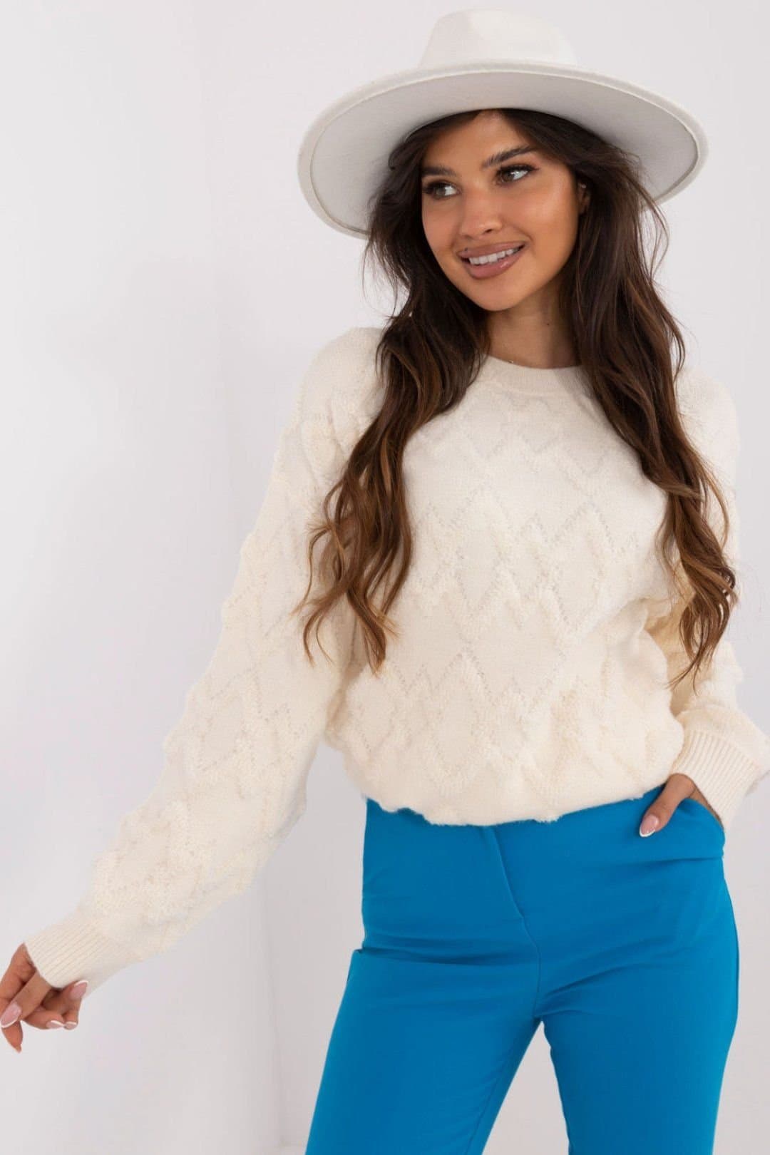 Love Lace Love Lace Women's Textured Round Neck Casual Sweater in Cream