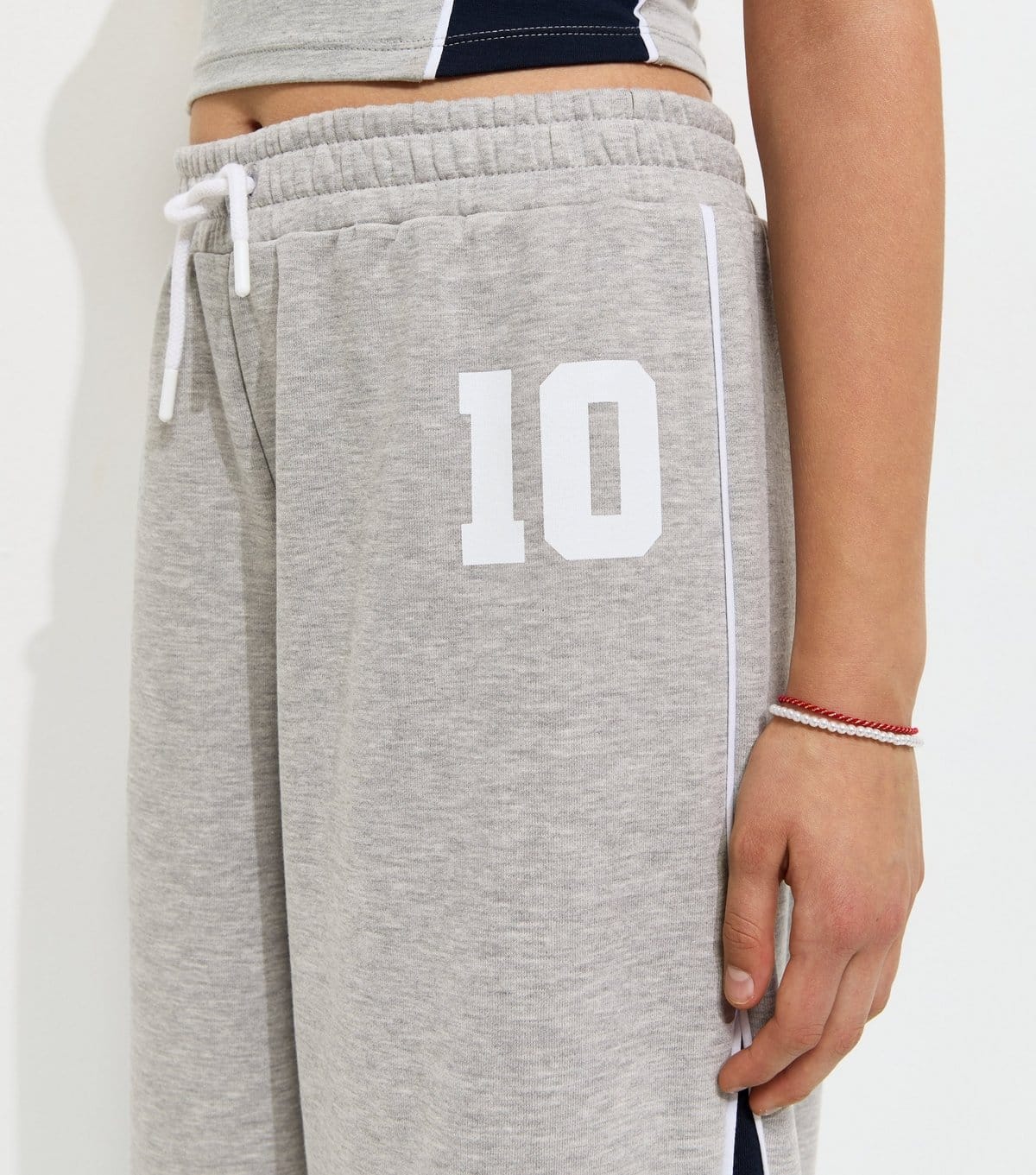 New Look Girls' Grey Cotton Rich 10 Print Oversized Wide Leg Joggers New Look - 4
