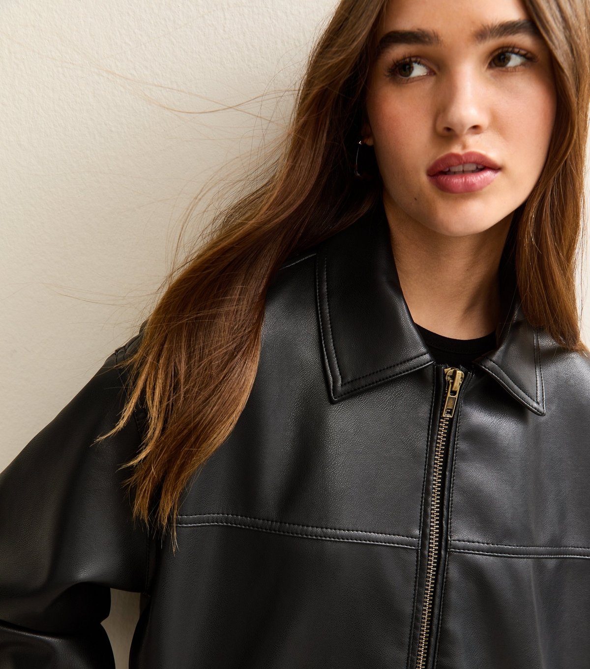 New Look Women's Black Faux Leather Oversized Bomber Jacket New Look - 2