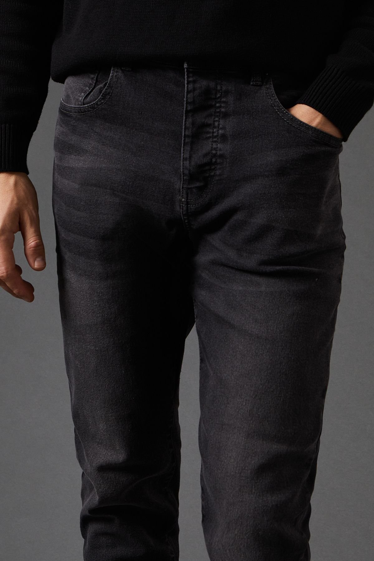 Burton Burton Men's Black Wash Skinny Fit Jean - 4