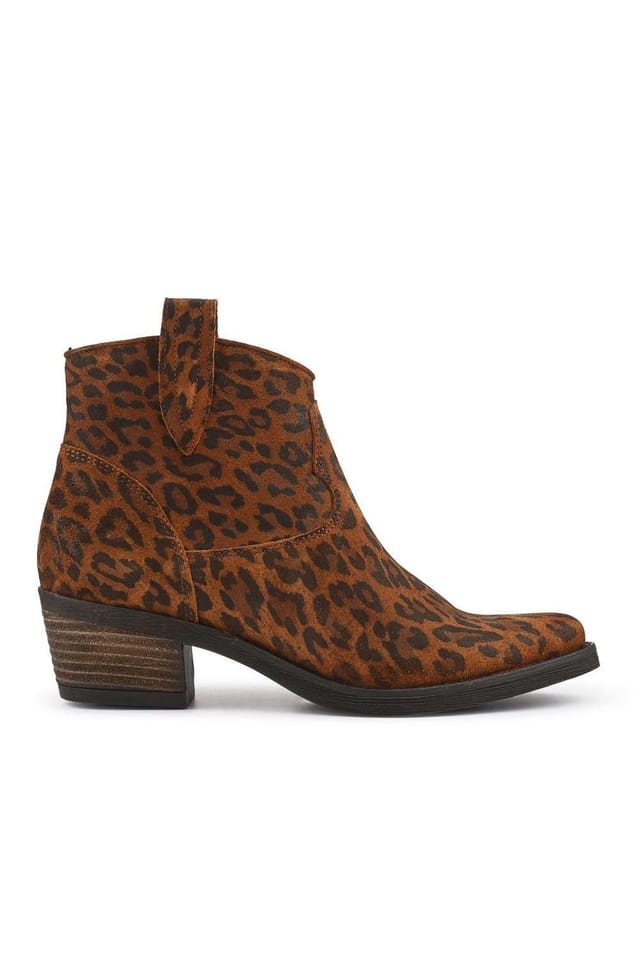 Jones Bootmaker Jones Bootmaker Women's Darsy Leather Heeled Ankle Boots in Tan - 2