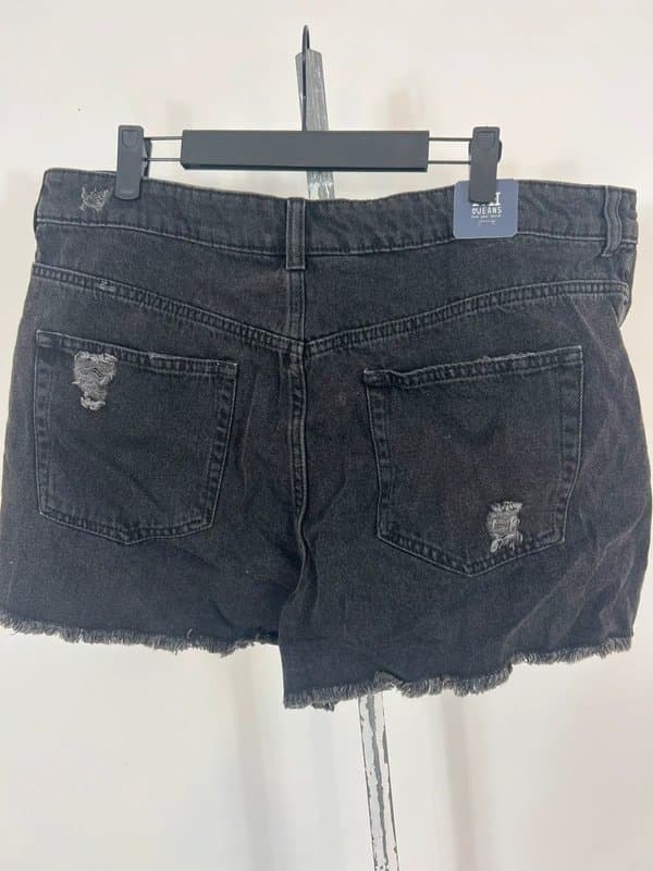 Red Herring BNWT Redherring denim shorts size 18 black