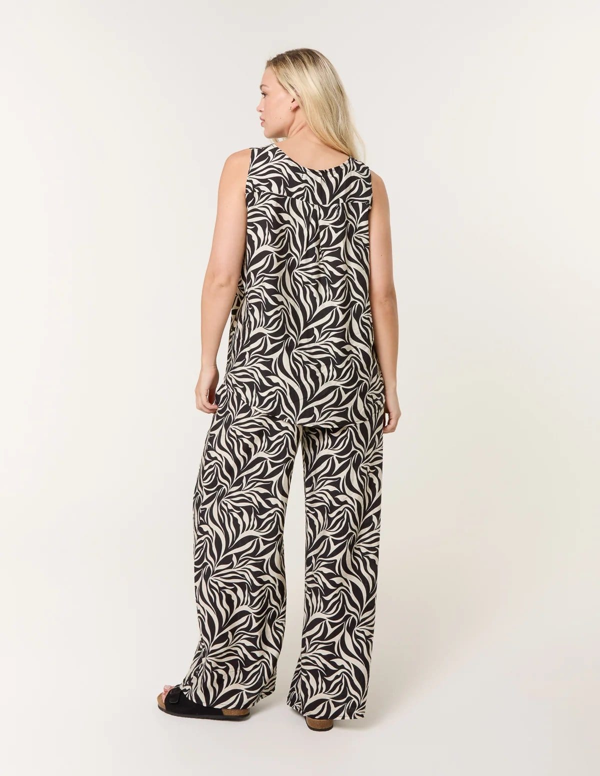 Blue Vanilla Leaf Print Vest and Trouser Set - 4