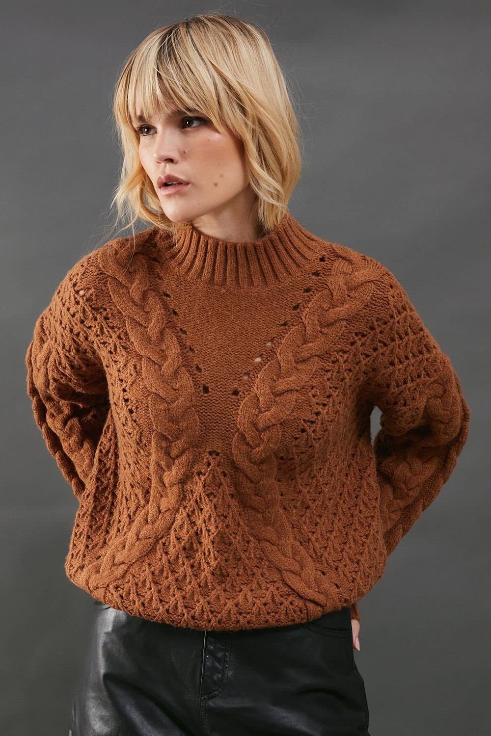 Warehouse Warehouse Women's Chunky Cable Knit Roll Neck Jumper in Tan
