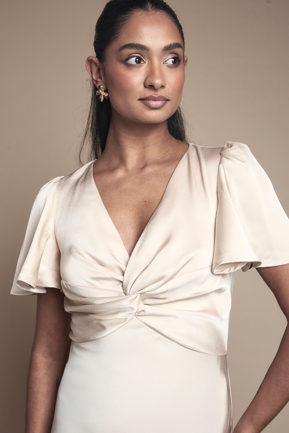 Oasis Oasis Women's Satin Twist Front Angel Sleeve Midi Bridesmaid Dress in Champagne - 4