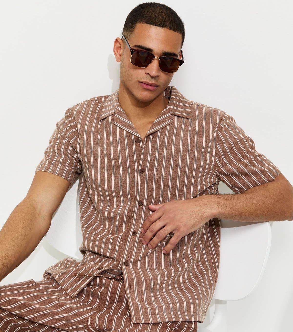 New Look Men's Brown Short Sleeve Stripe Regular Longline Shirt New Look
