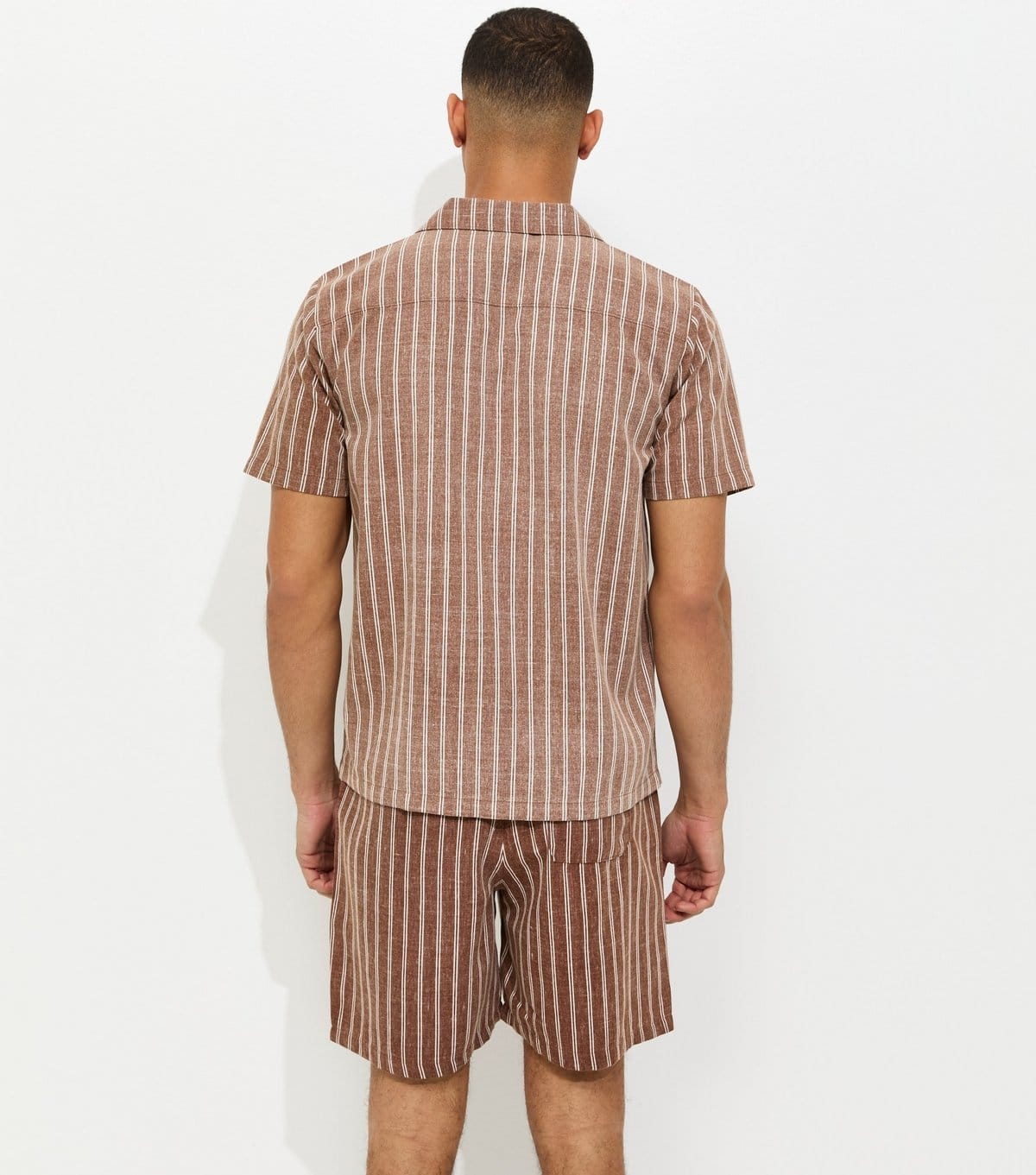 New Look Men's Brown Short Sleeve Stripe Regular Longline Shirt New Look - 4