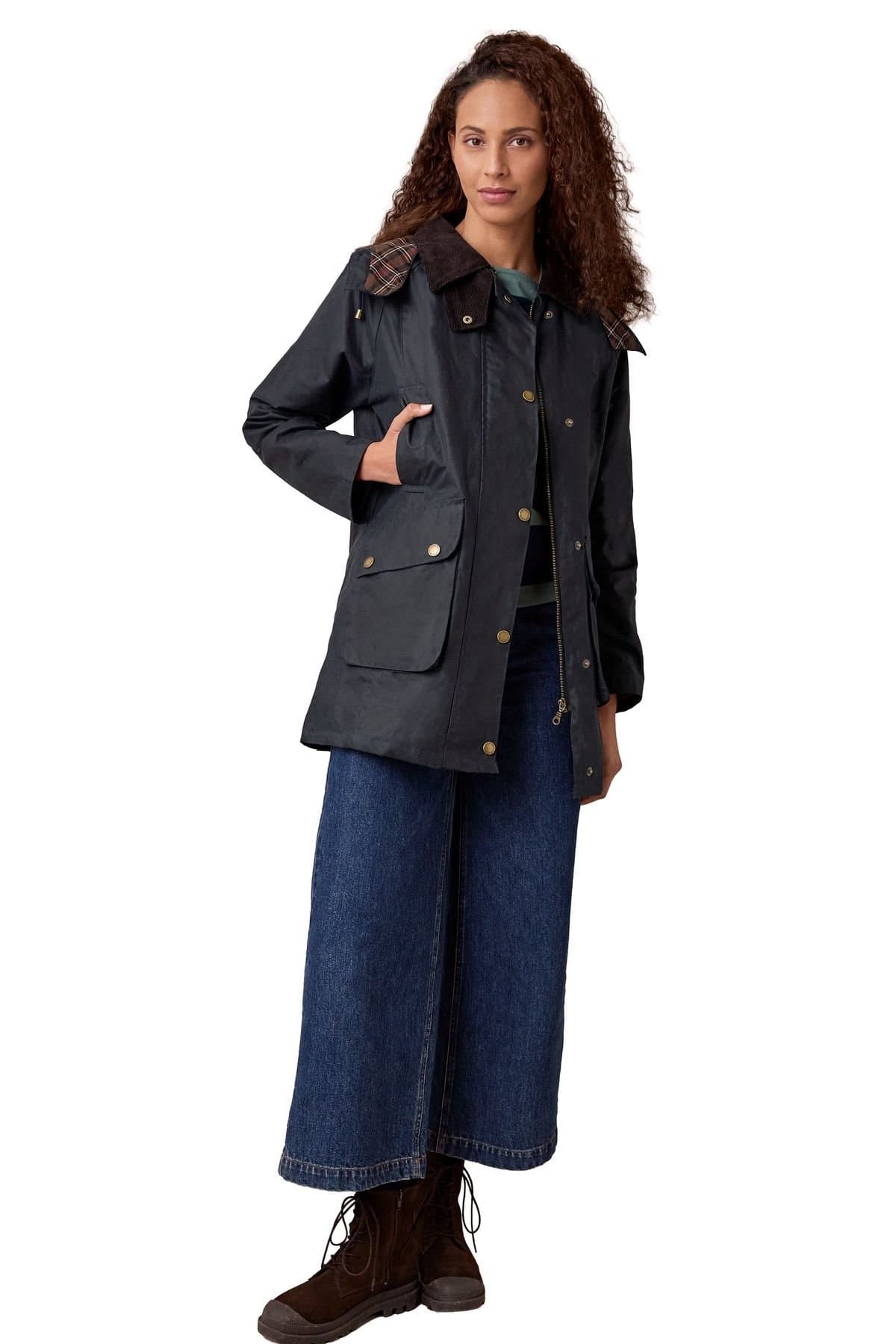Celtic & Co Celtic & Co Women's Classic Waxed Jacket in Dark Navy
