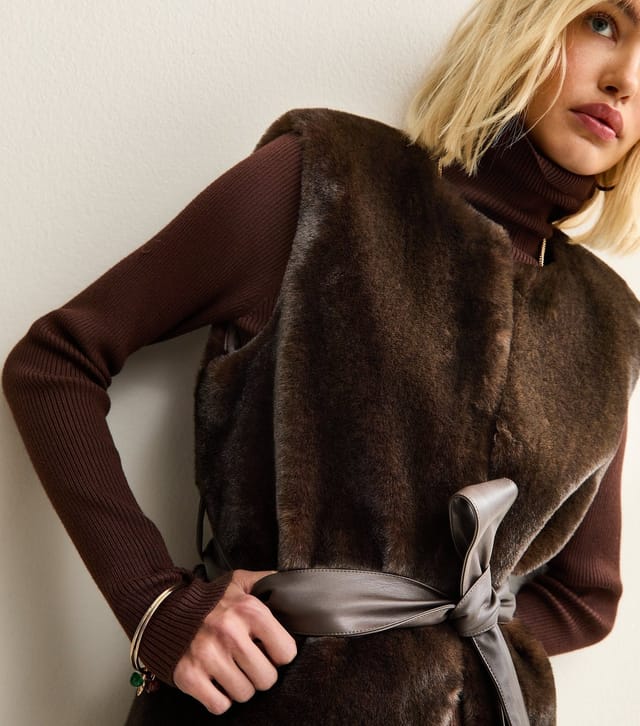 New Look Women's Dark Brown Faux Fur Belted Gilet New Look - 2