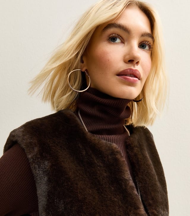 New Look Women's Dark Brown Faux Fur Belted Gilet New Look - 3