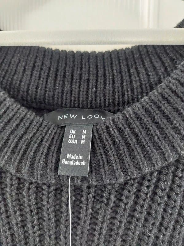 New Look Black knit crew neck sleeveless top