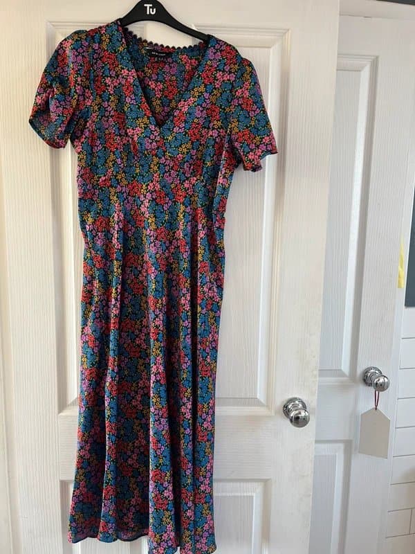 New Look Women’s New Look floral midi/maxi dress Size 12