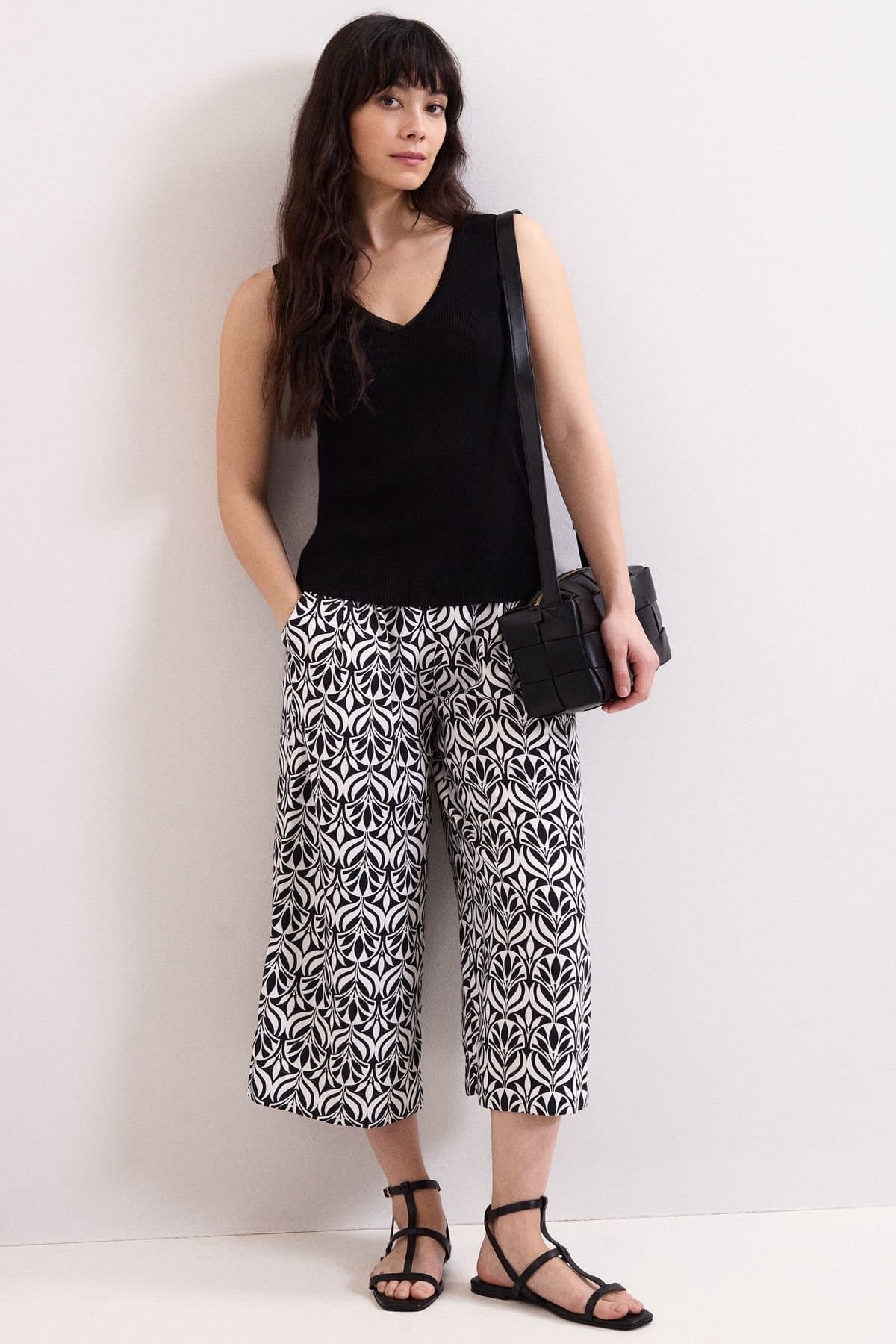 Phase Eight Phase Eight Women's Josie High Waisted Culotte Trousers in Black
