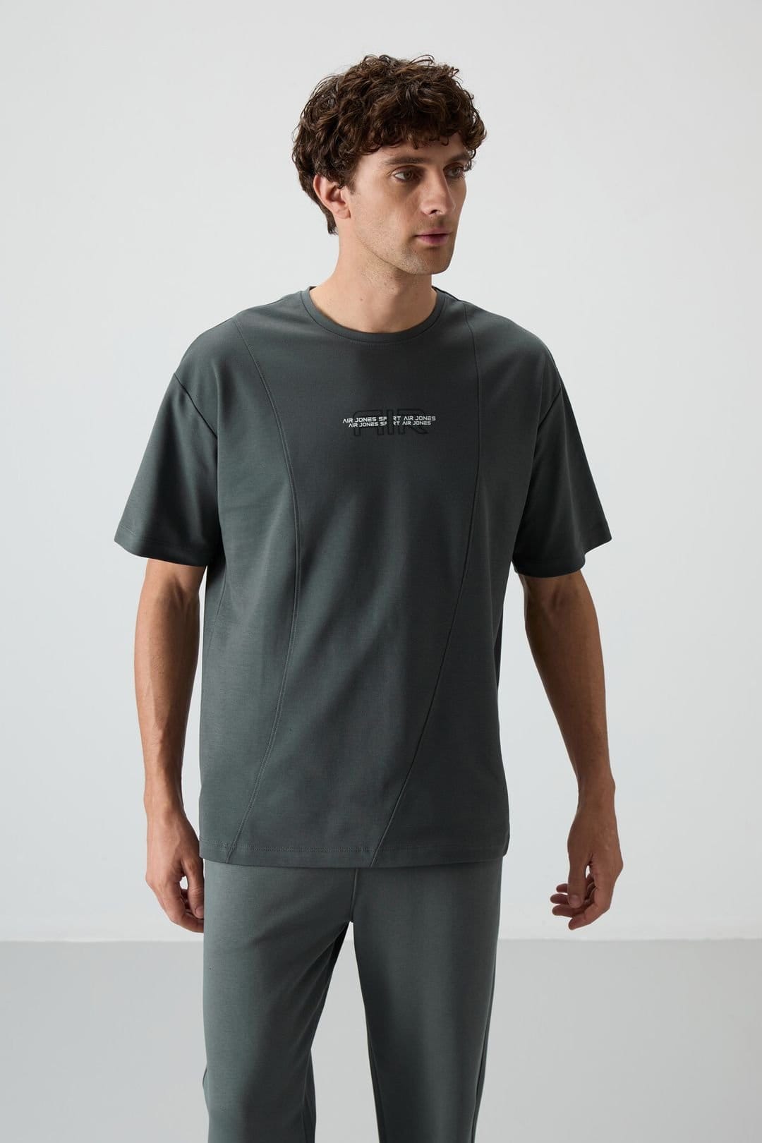 Tommy Life Tommy Life Men's Oversized Printed Cotton-Blend T-Shirt in Charcoal - 4