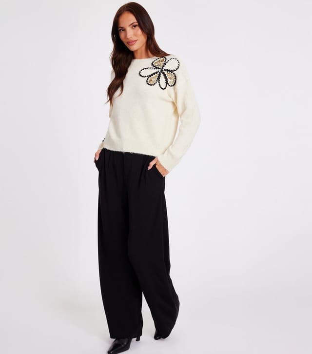 Quiz Women's Cream Knitted Floral Jumper Quiz New Look - 2