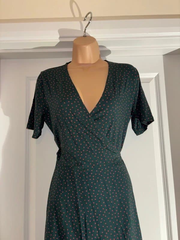 River Island Gorgeous wrap summer dress polka dot River Island size M ( 10 UK), new without tags