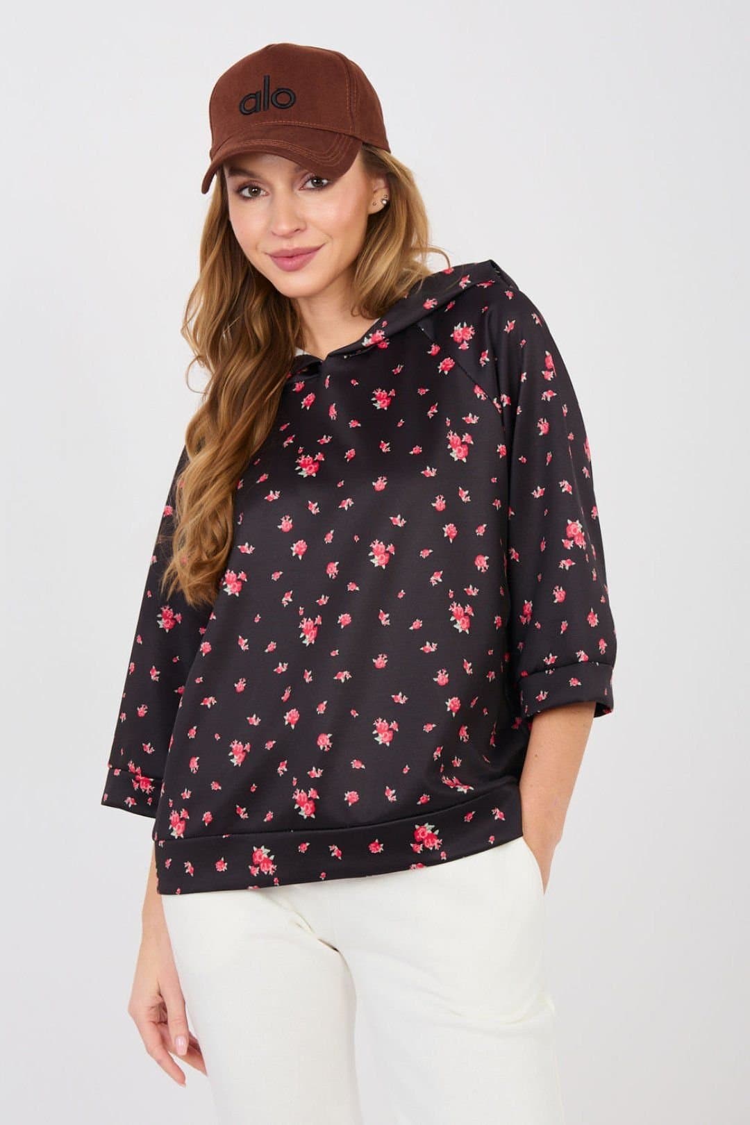 Love Lace Love Lace Women's Floral Print 3/4 Sleeve Sweatshirt Style 224826 in Black