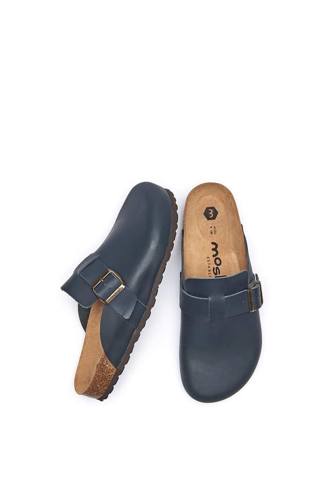 Moshulu Moshulu Men's 'Buckator' Cork Footbed Clogs in Indigo - 2