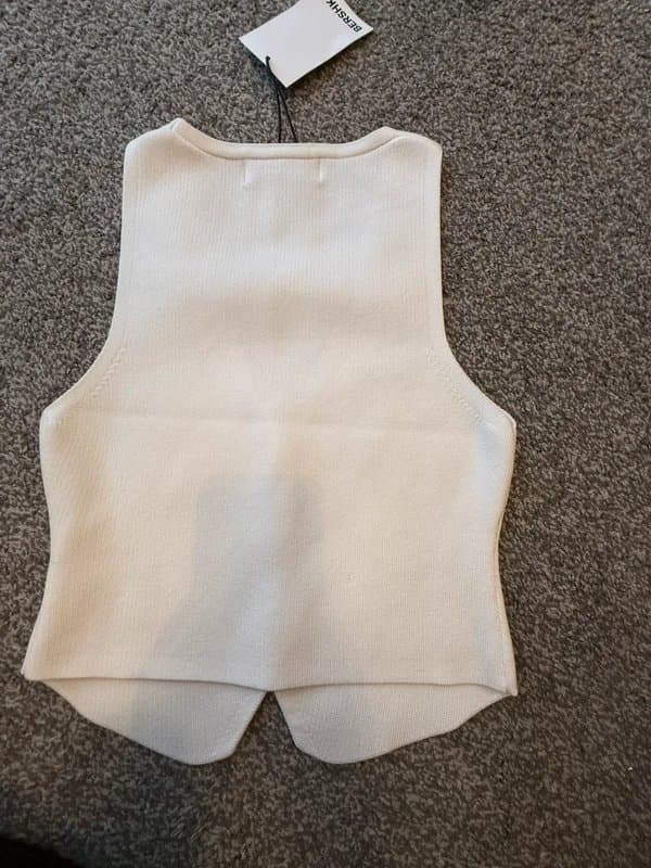 Bershka Bershka fine knit waistcoat BNWT size xs
