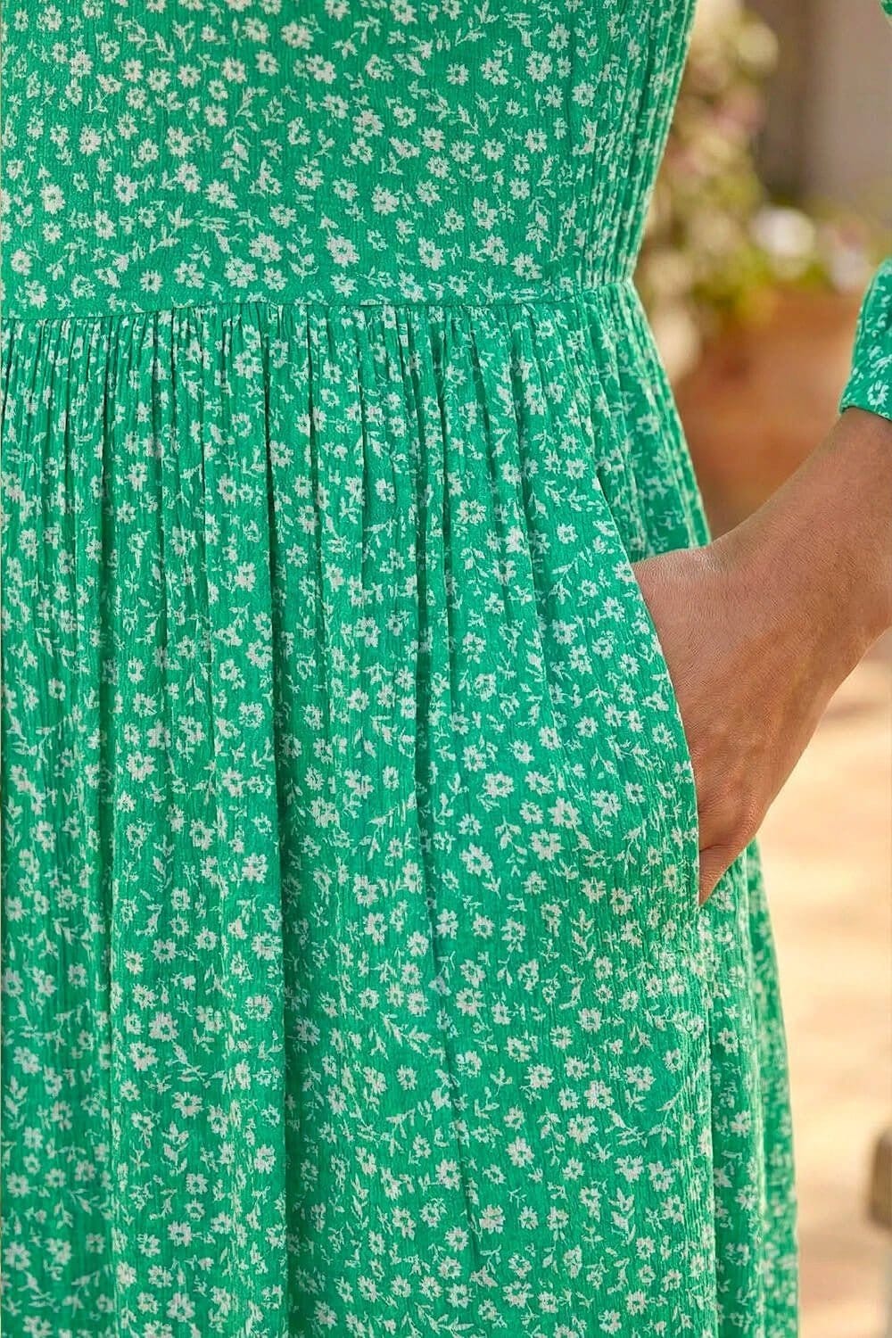 DUSK Dusk Women's Ditsy Floral Print V-Neck Dress in Green - 4