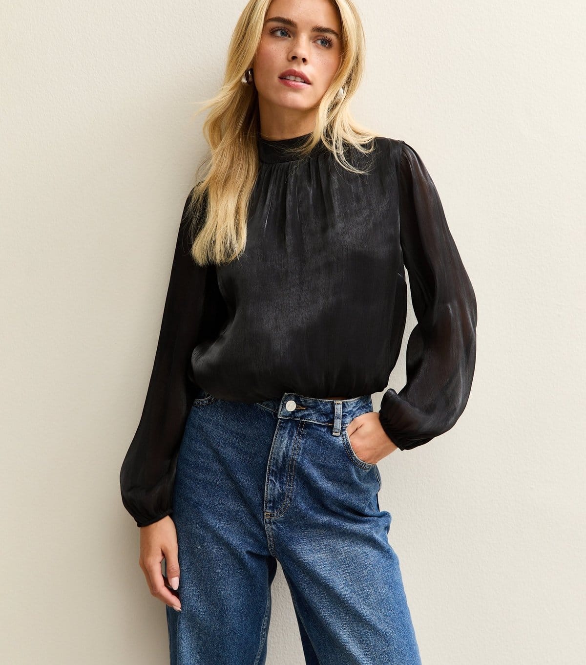 Women's Petite Black Bubble Hem Long Sleeve Blouse New Look