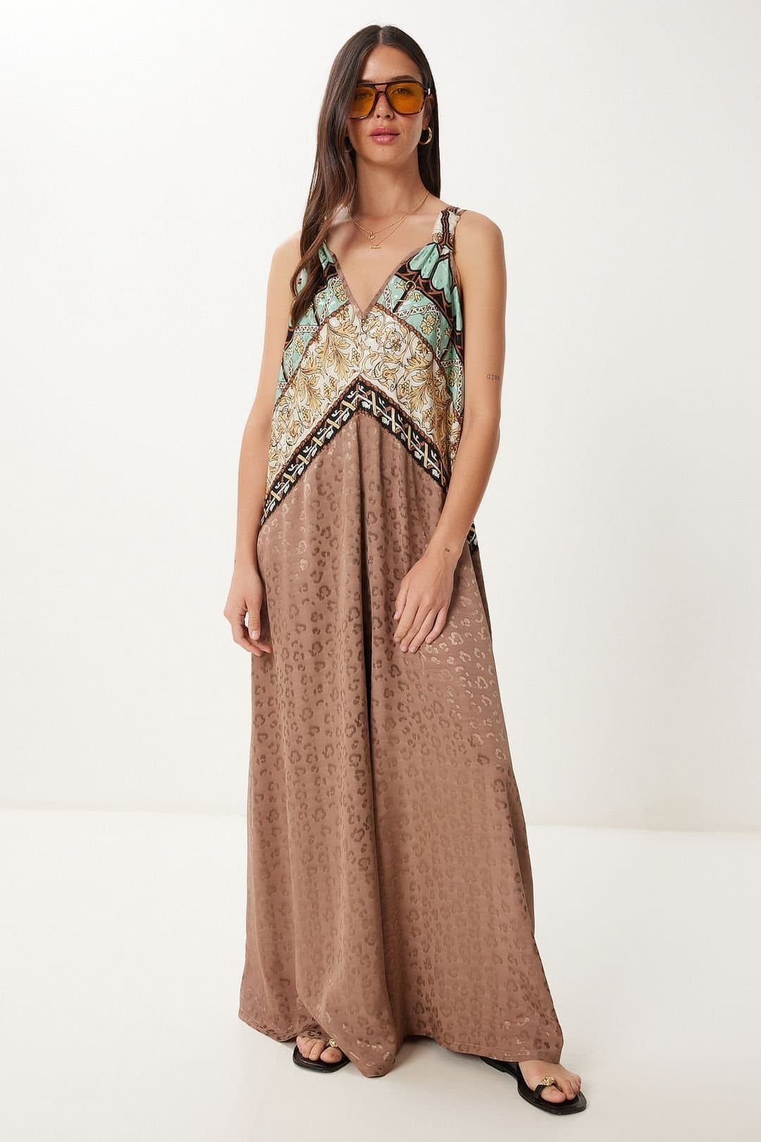 Happiness Istanbul Happiness Istanbul Women's Wide Leg Printed Jumpsuit with V-Neck in Light Brown