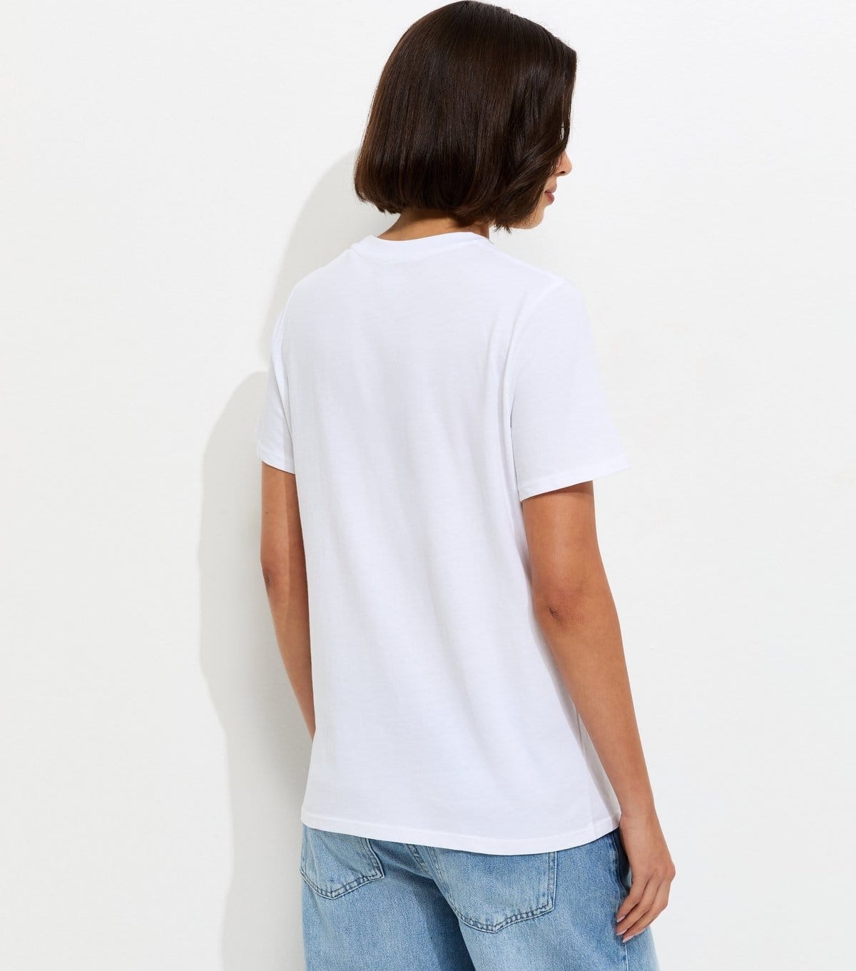 New Look Women's White Cotton Lips Logo T-Shirt New Look - 4