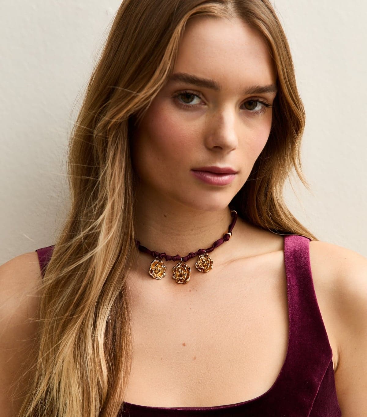 New Look New Look Gold Tone Burgundy Rope Rose Charm Necklace